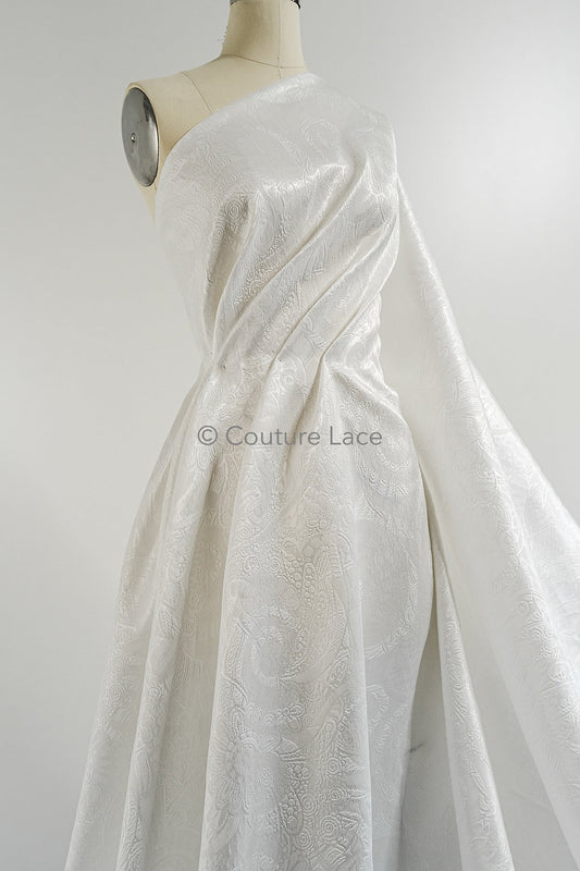 Tejido jacquard nupcial de lujo con motivo paisley floral – Off-White, elegante jacquard satinado // R-076