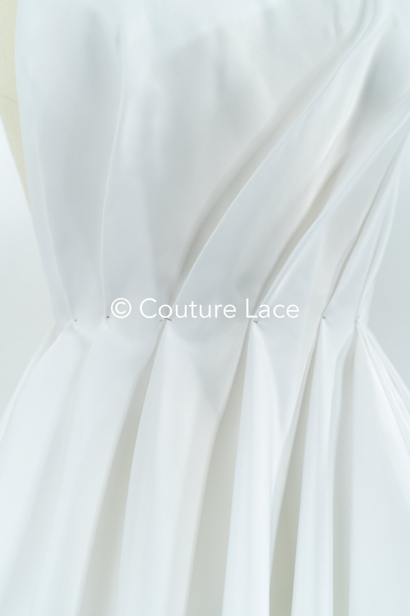 Pregiato raso da sposa largo 3 m – Raso sostenuto per abiti da sposa // R-212