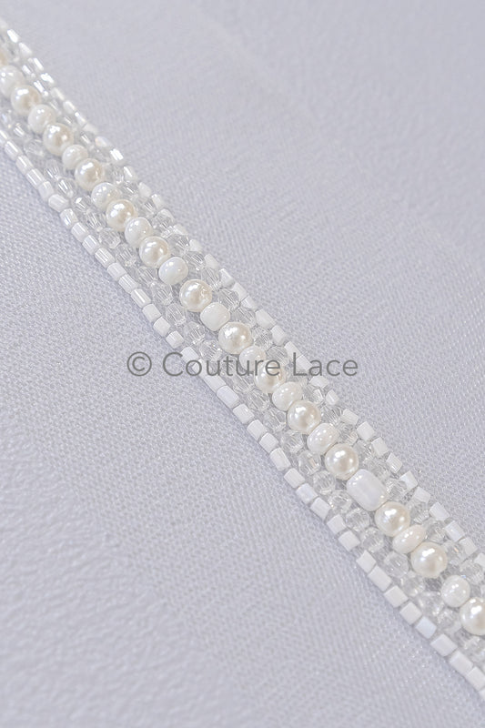 Brautspitze Borte mit Perlen/ weiße Spitzenborte mit Perlen/ Brautgürtel Borte/ Spitzenborte für Brautkleid// T24-093