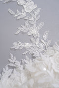 Brautspitze Borte mit Pailletten/ Spitzenborte off-white/ Braut Spitzenborte/ Spitzenborte für Brautkleid// T24-002