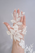 Brautspitze Borte mit Pailletten/ Spitzenborte off-white/ Braut Spitzenborte/ Spitzenborte für Brautkleid// T24-018
