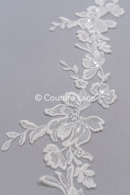 Floral bridal lace trim/ flowery lace edge for wedding dresses // T25-233
