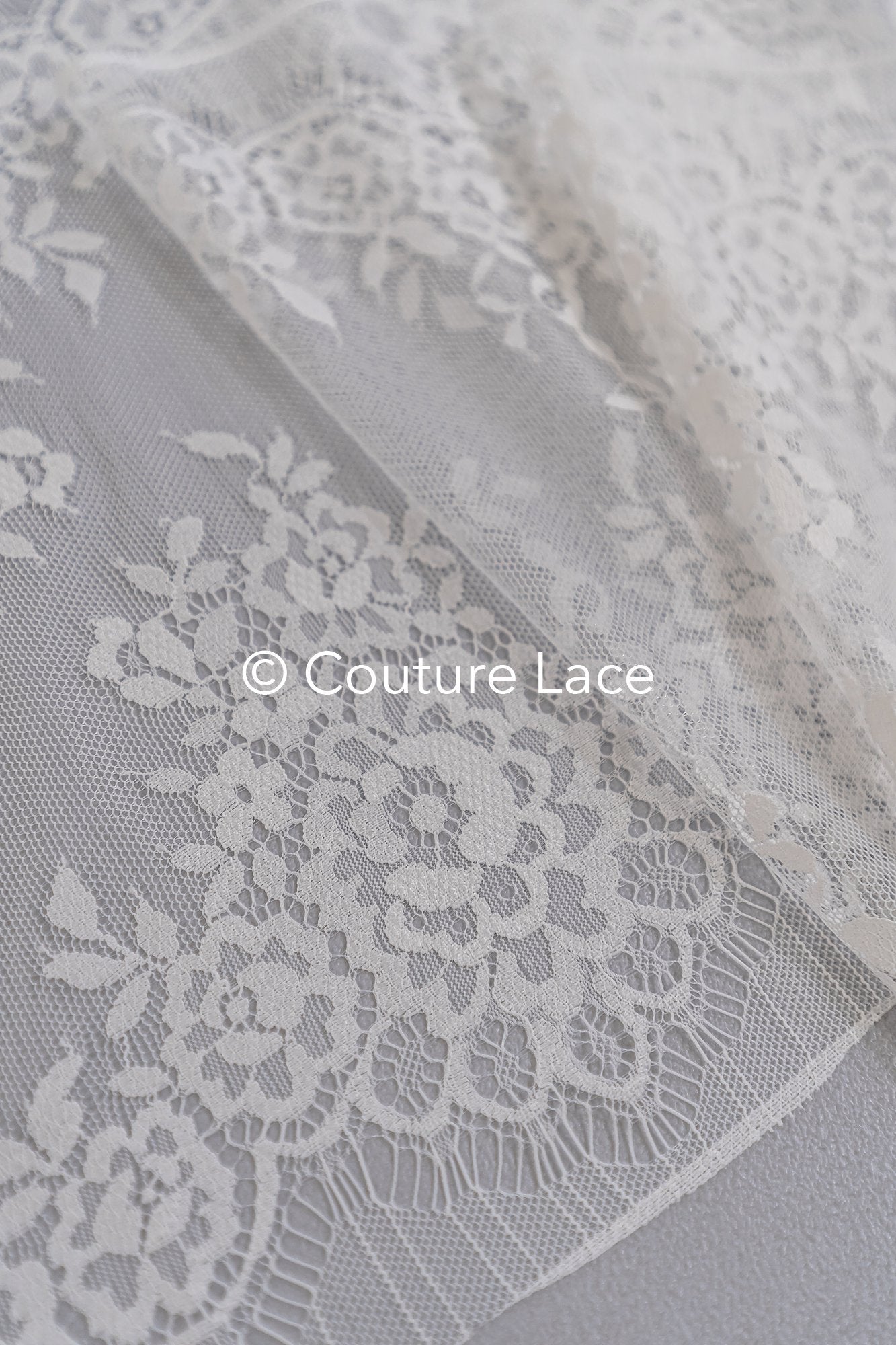 3 mètres de galon de dentelle florale française / Galon de dentelle Chantilly française pour mariée // T26-254