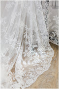 Romantischer floraler Braut Spitzenstoff/ bestickte Hochzeitsspitze/ Brautspitzenstoff Off-White// L17-018