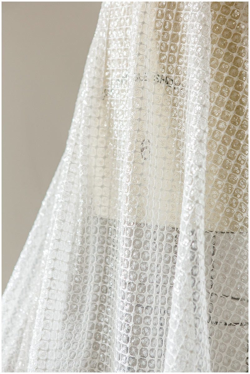 Netzspitze mit transparenten Pailletten/ sehr weicher Tüllstoff für Brautkleider/ Paillettenmaschen mit Glitzer Pailletten// L17-063
