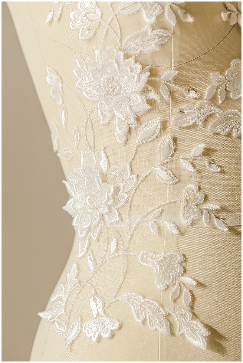 2Stk. Verspiegelte 3D Spitze Blume Applikation, 3D Aufnäher, Brautkleid Spitze Blume, Spitze Aufnäher, Brautkleid Applikation// A17-011