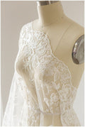 Romantische Pailletten Blütenspitze Off-White/ Braut Spitzenstoff/ Hochzeitskleid Spitze/ weiche bestickte Spitze// L17-092