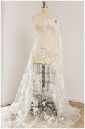 Romantischer Braut Spitzenstoff mit Blumenmuster/ Pailletten bestickte Blütenspitze/ Hochzeitskleid Spitze/ Spitzenstoff// L17-084