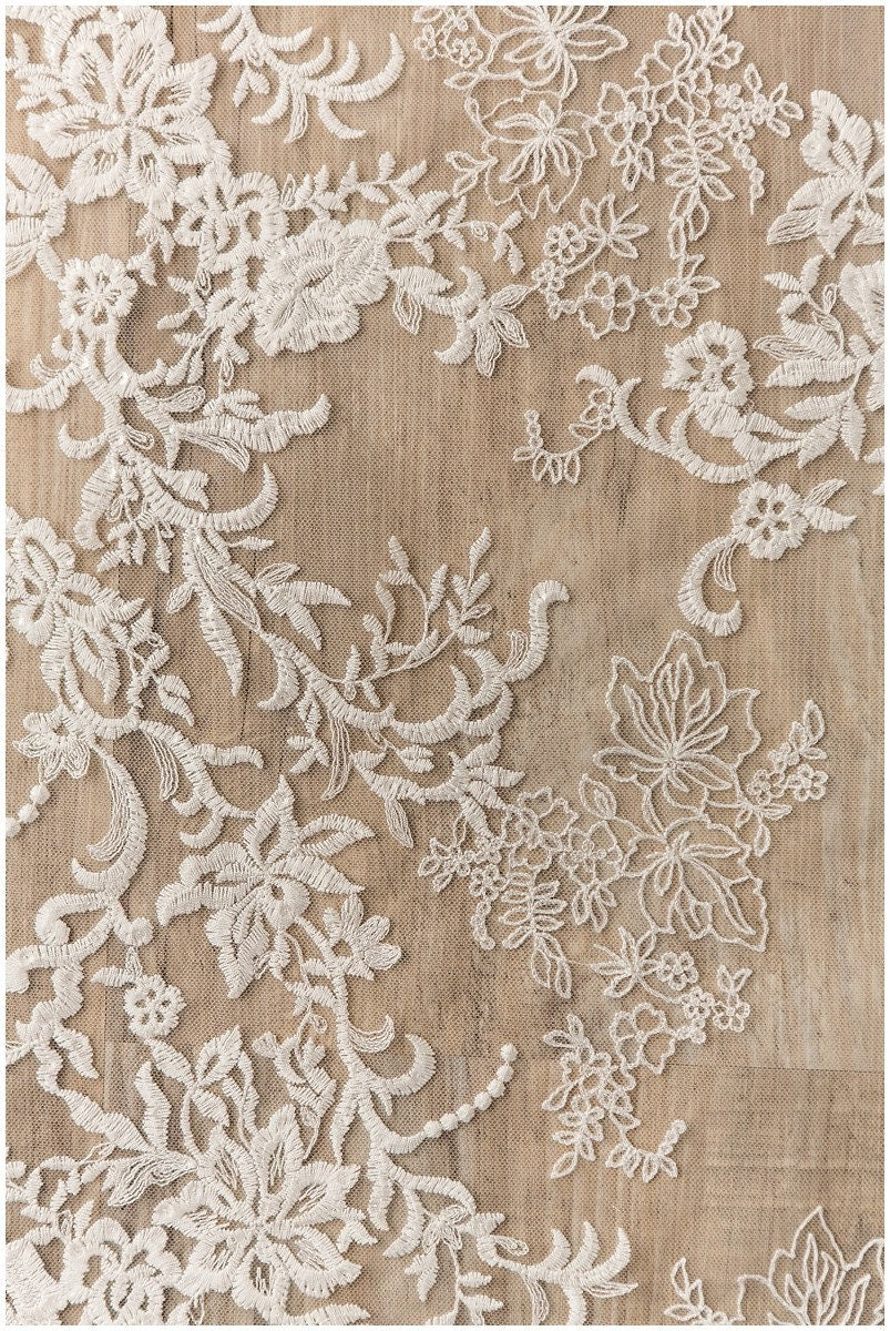 Baumwolle bestickter Blumen Spitzenstoff/ Braut Spitzenstoff Off-White/ Hochzeitskleid Spitzenstoff/ florale Spitze/ Braut Spitze// L17-114