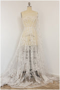 Weicher Blüten Spitzenstoff Off-White Silber/ Braut Spitzenstoff/ Hochzeitskleid Spitzenstoff mit Pailletten/ florale Spitze// L17-101