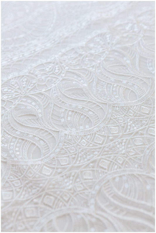 Wunderschöner Boho Spitzenstoff/ Braut Spitze Off-White/ Hochzeitskleid Spitzenstoff mit Pailletten/ Boho Braut Spitze// L17-103