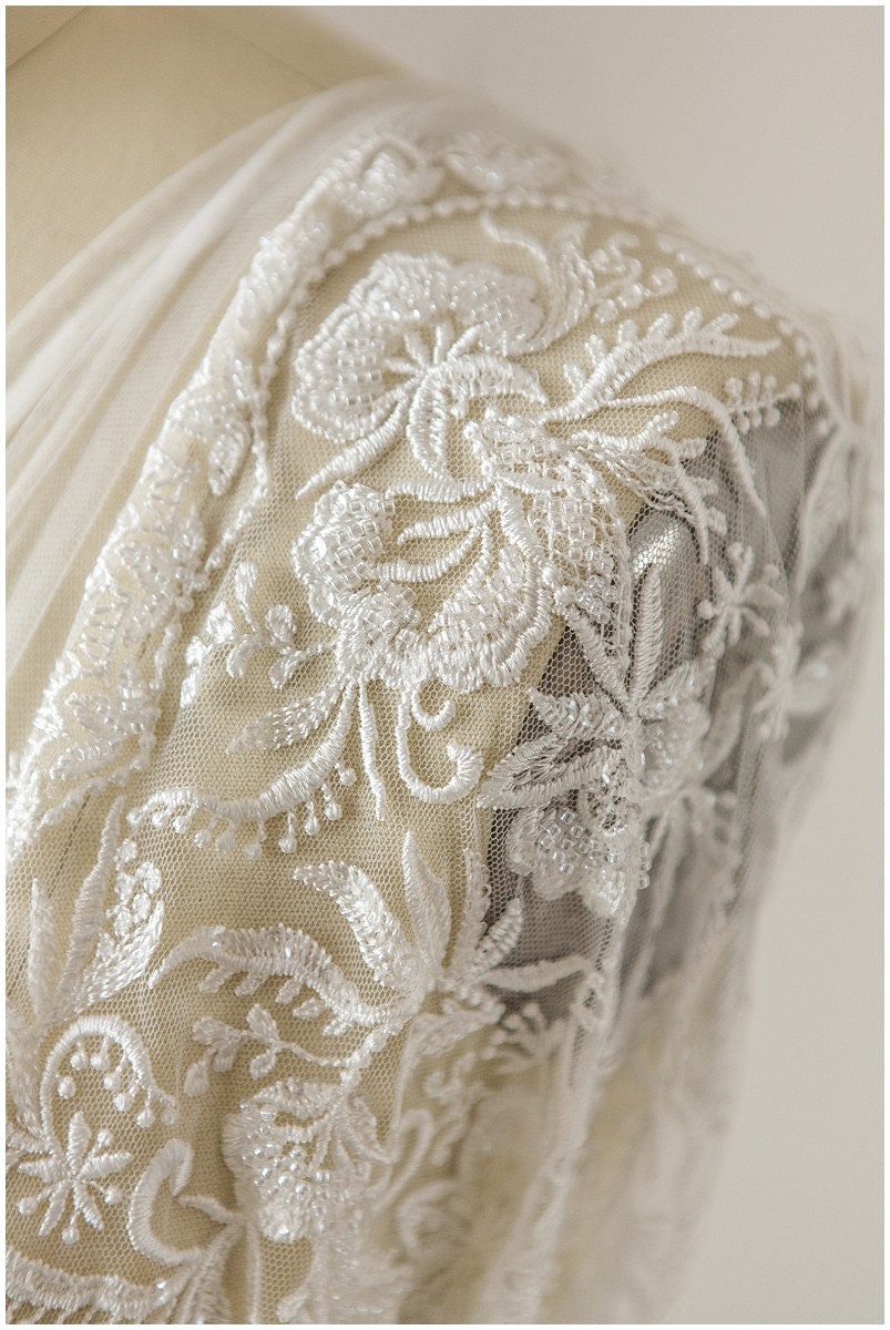 Schwerer Perlen Spitzenstoff, Braut Spitzenstoff, Hochzeitskleid Spitzenstoff, florale Spitze, Braut Spitzenkleid, Wellenspitze// L17-107