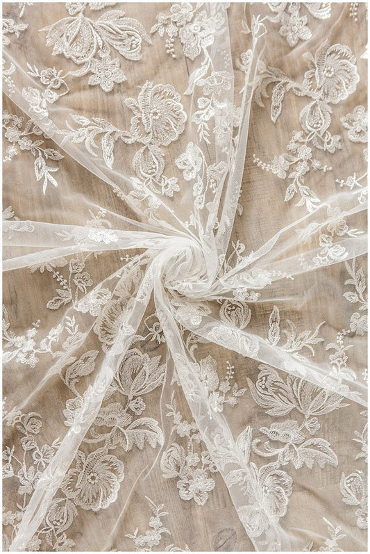 Romantische Pailletten Blütenspitze Off-White/ Braut Spitzenstoff/ Hochzeitskleid Spitze/ weiche bestickte Spitze// L17-092