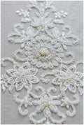 Perlen Brautspitze mit gehäkelten Elementen/ Hochzeitskleid Spitze mit Perlen/ Brautspitze Off-White// L17-145