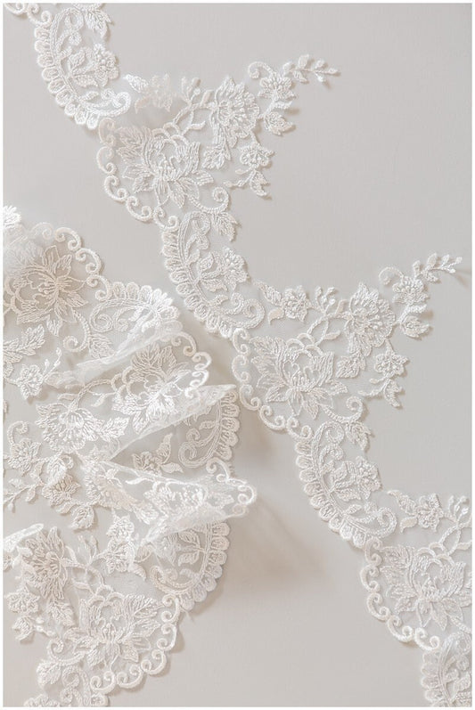 Romantic embroidered lace trim/ floral bridal lace off-white/ veil lace trim// T17-038