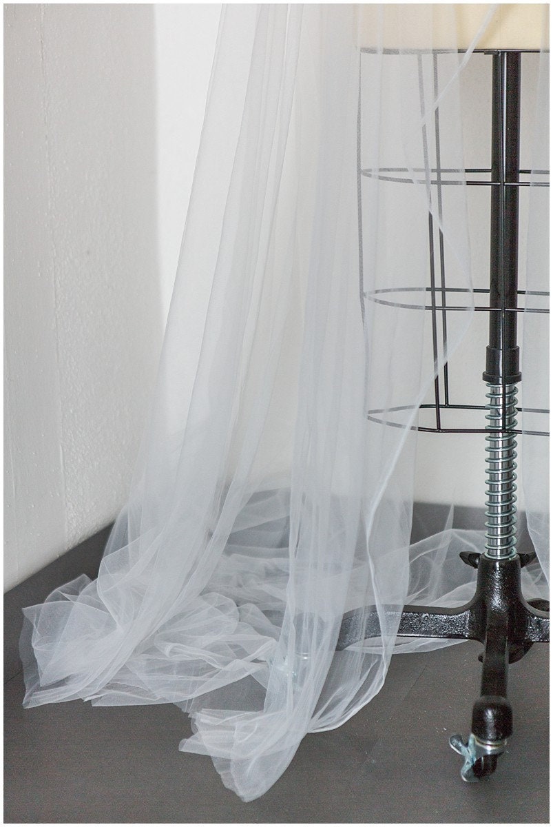 3.1 m wide - very soft tulle fabric for bridal veils &amp; wedding dresses/ soft mesh fabric/ silk tulle white off-white/ veil tulle// R-167-18 