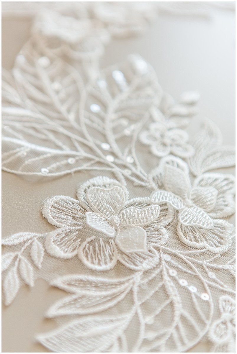 2Stk. 3D Gespiegelte Hochzeitskleid Applikation, Große Spitzen Applikation, Blumen Applikation, große Spitze Blume, Illusion Back Lace, Lace Patch// A17-129