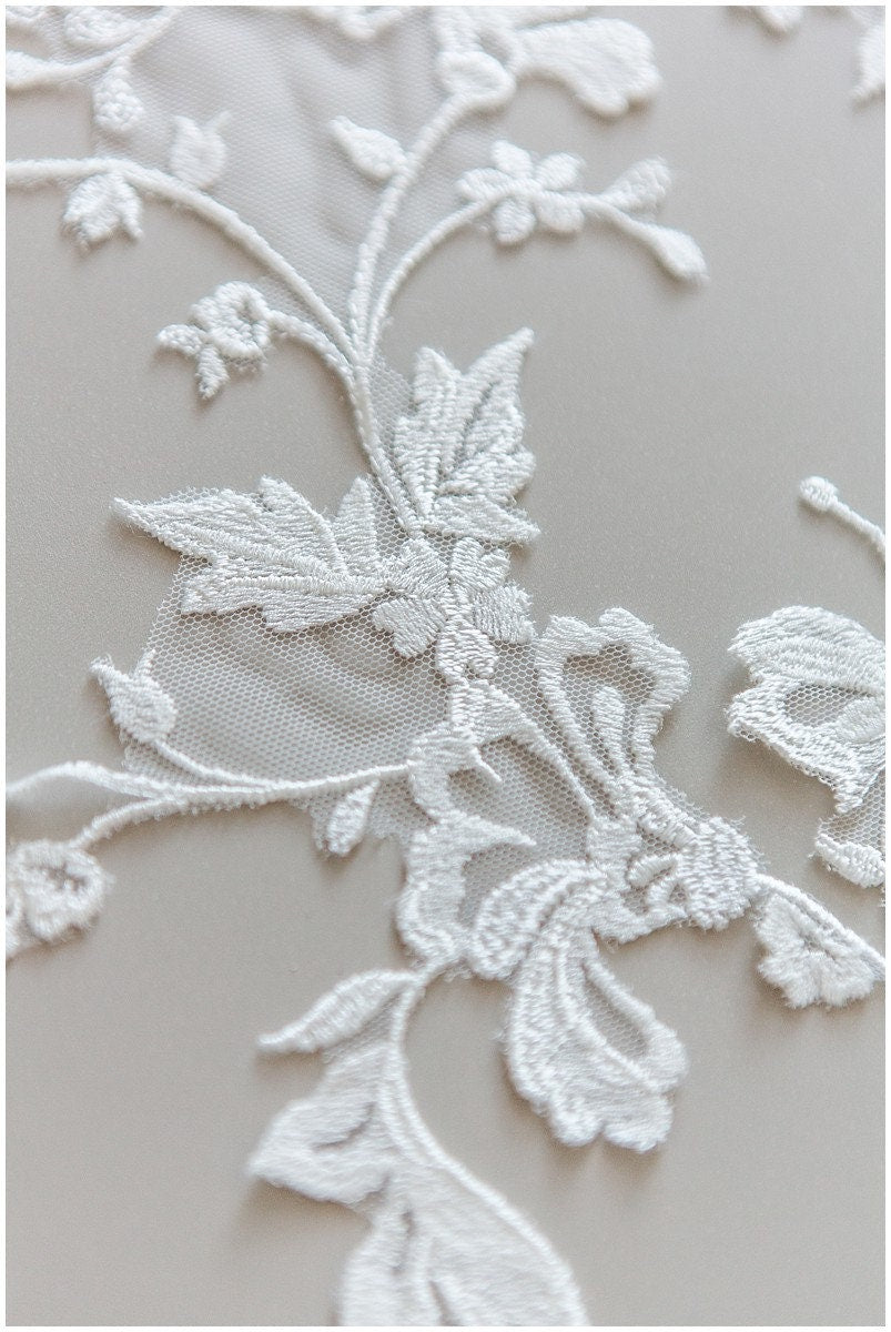 Romantische Blumen Spitzen Applikation, Braut Blumen Spitzen Applikation, Spitzenblume, Blumen Applikation, Hochzeitskleid Spitzenapplikation, Spitzenblumen Applikation// A17-133