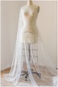 Paillettenspitze Off-White/ Braut Spitze mit Pailletten/ Spitzenstoff mit Wellenmuster// L17-139