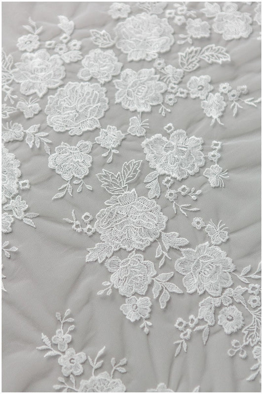 Braut Spitzenstoff Off-White/ große Blütenspitze/ Rosenblüten Spitzenstoff/ Hochzeitskleid Spitze/ Brautkleid Spitze// L17-162
