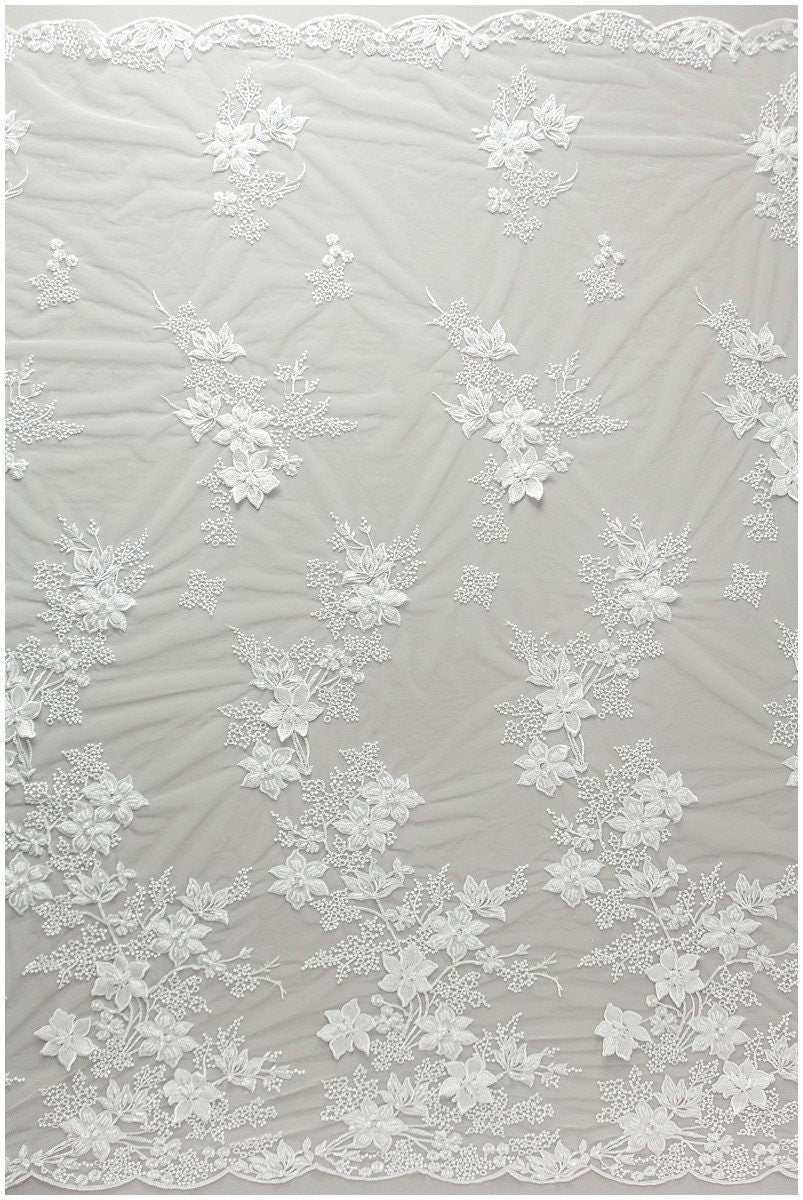 3D Blumen Spitzenstoff mit Perlen/ Hochzeitskleid Spitze Off-White/ weicher 3D Spitzenstoff/ Pailletten Spitzenstoff// L17-167