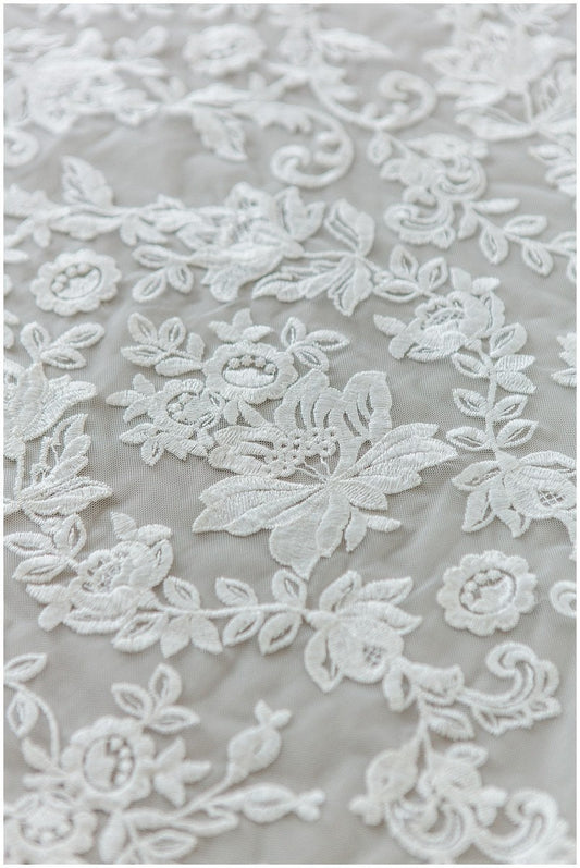 Weicher Brautspitze Stoff Off-White/ Blumen Spitzenstoff/ Brautkleid Spitze/ Schleierspitze/ Baumwollspitze// L17-172C