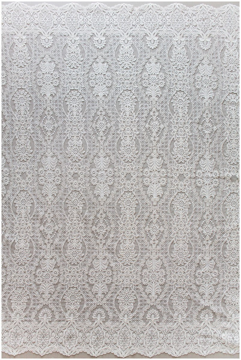 Vintage bridal lace off-white/ boho bridal lace/ bridal lace/ romantic lace// L17-179
