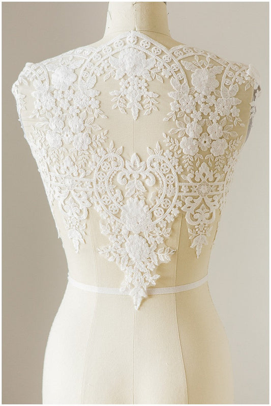 Bridal lace trim off-white/ wedding lace trim/ veil lace/ soft embroidered lace trim/ elegant bridal lace// T17-051