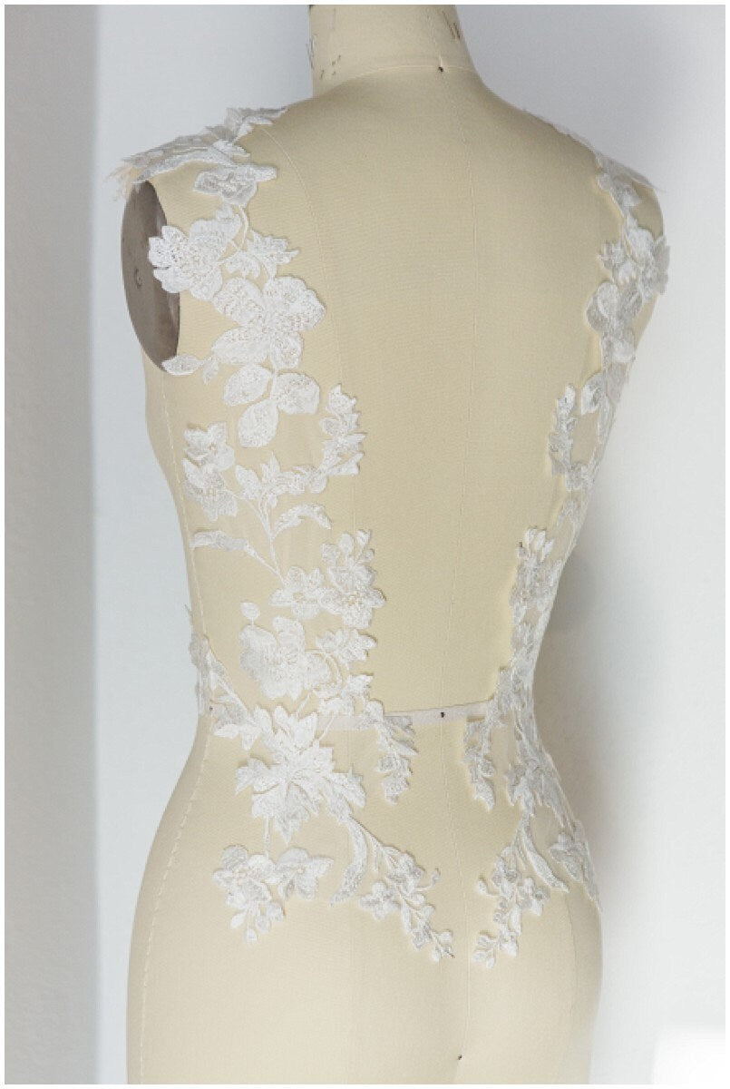 Spitzenblume Aufnäher, BlumenApplikation, Romantische BlumenSpitze Applikation, Hochzeitskleid Spitze, Hochzeitskleid Spitzenapplikation, Brautspitze// A17-131