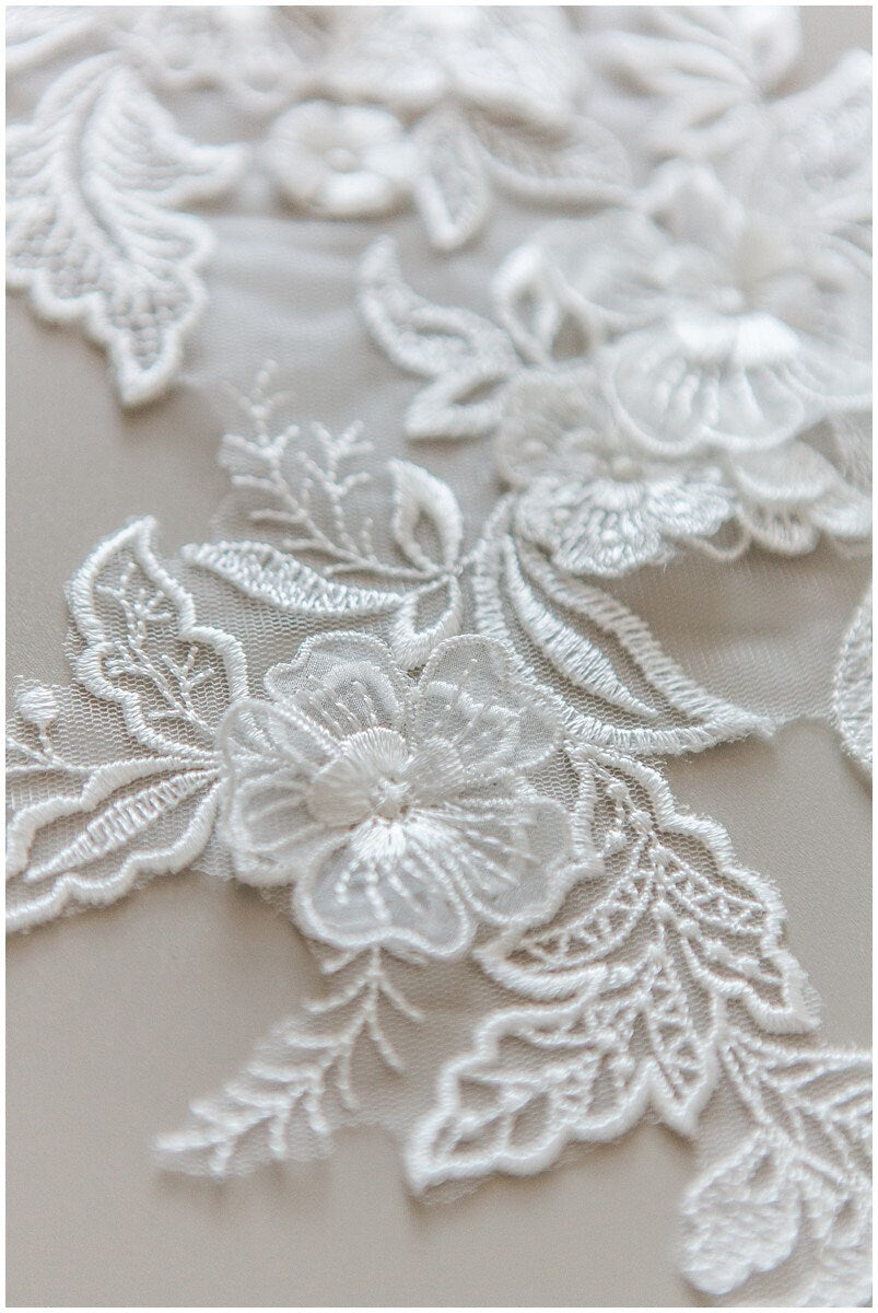 Romantische Blumen Spitzen Applikation, Braut Spitzen Applikation, Spitzenblume, Blumen Applikation, Hochzeitskleid Spitzenapplikation, Spitzenblumen Applikation// A17-135