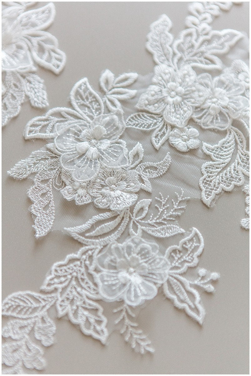 Romantische Blumen Spitzen Applikation, Braut Spitzen Applikation, Spitzenblume, Blumen Applikation, Hochzeitskleid Spitzenapplikation, Spitzenblumen Applikation// A17-135