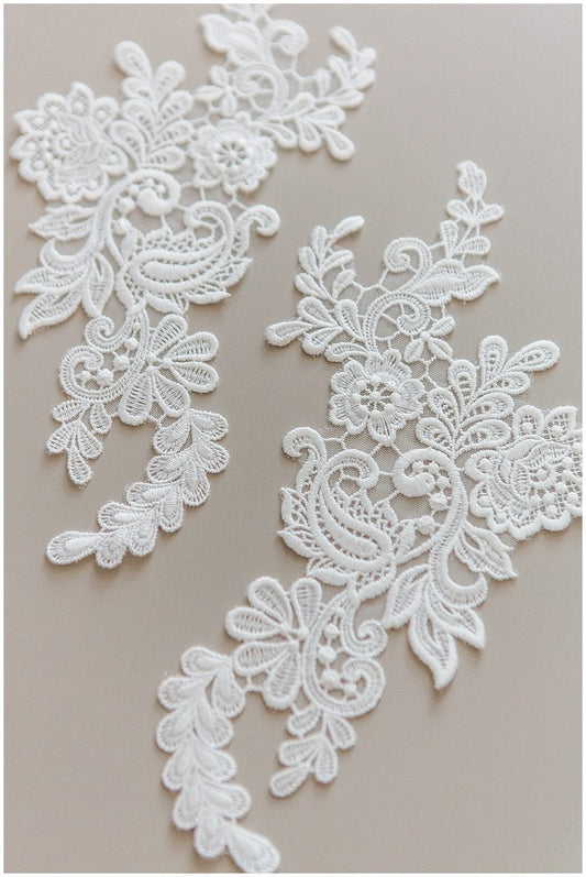 Milchseide Spitzen Applikation, BrautBlumen Applikation, Spitzenblume, Blumen Applikation, Hochzeitskleid Spitzenapplikation, Spitzenblumen Applikation// A17-139