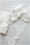 Lace trim off-white/ elegant bridal lace trim/ flower veil lace trim/ wedding dress lace// T17-056