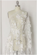 Weiche 3D-Blütenspitze/ 3D Perlenspitze/ Braut Spitzenstoff Off-White/ Brautkleid Spitze/ Couture Spitze/ Perlenspitze// L17-151