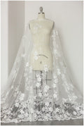 3D Blumen Spitzenstoff mit Perlen/ Hochzeitskleid Spitze Off-White/ weicher 3D Spitzenstoff/ Pailletten Spitzenstoff// L17-167