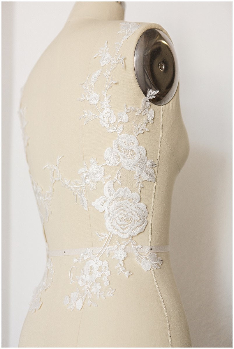 Flower applique, lace flower applique, wedding dress applique, lace flower// A17-149