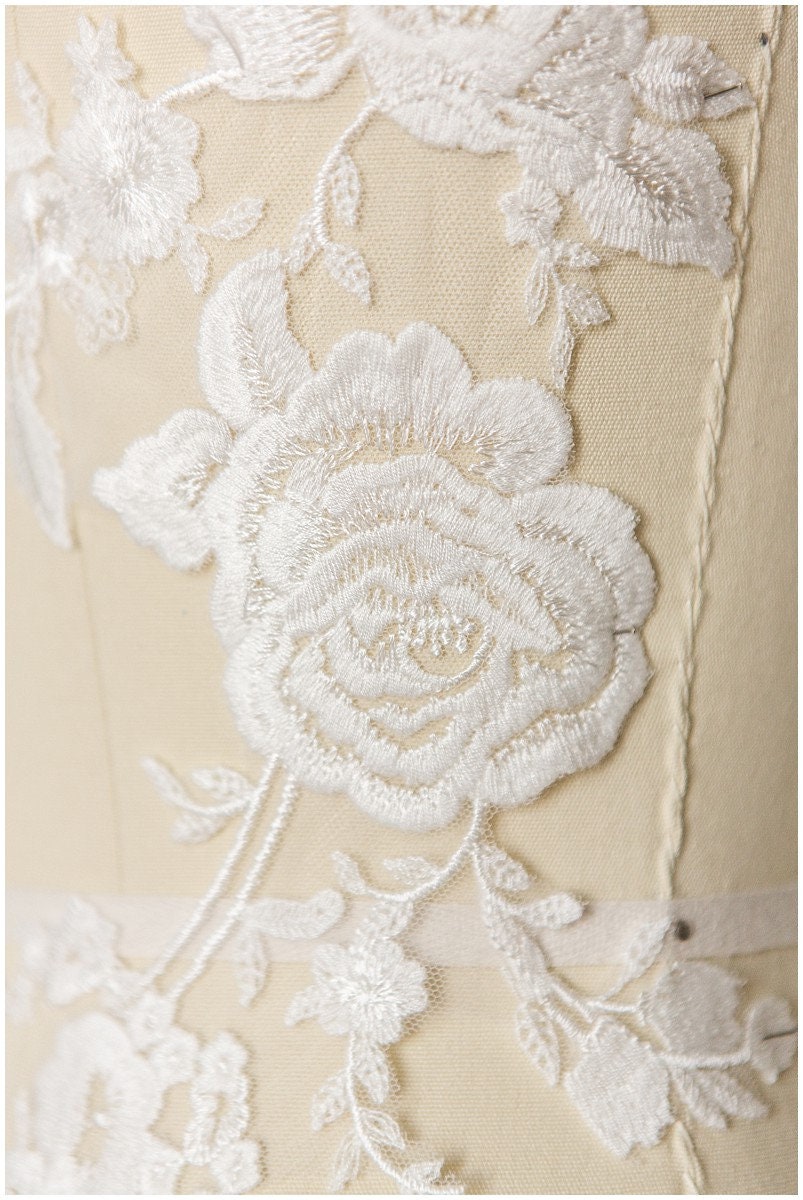 Flower applique, lace flower applique, wedding dress applique, lace flower// A17-149