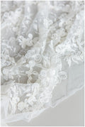 Wunderschöner 3D Spitzenstoff für Brautkleider/ Brautspitze Off-White/ Blumenspitze/ bestickte Spitze/ romantische Braut Spitze// L17-184