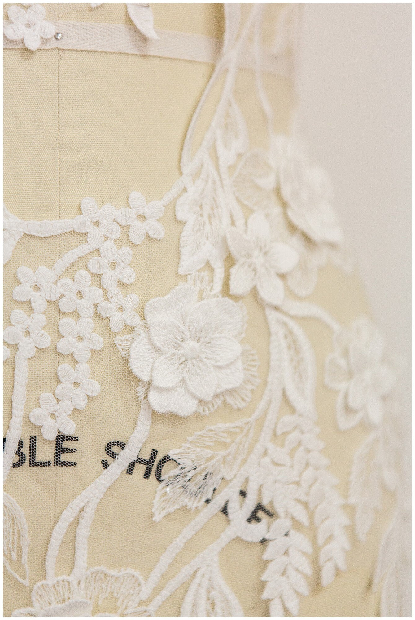 3D Blumen SpitzenApplikation für Hochzeitskleid, Hochzeitskleid Spitzenapplikation mit 3D Blumen, Brautspitze Applikation// A17-155