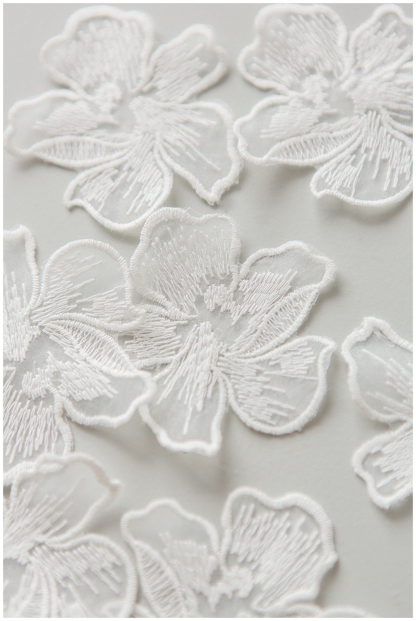 10pcs. 3D lace flowers for sewing on/ 3D flower lace applique/ wedding dress lace applique/ bridal lace// A17-162