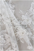 3D Blumen Spitzenstoff/ Braut Spitzenstoff Off-White/ romantischer Blumen Spitzenstoff mit 3D Blumen/ Hochzeit Spitzenstoff// L19-211