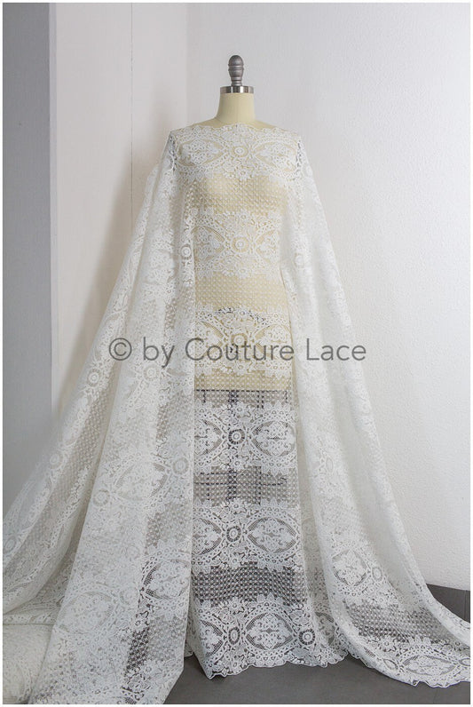 Bestickter Brautspitze Stoff/ Braut Spitze Stoff Off-White/ Milchseide Spitzenstoff/ Brautspitze// L19-222