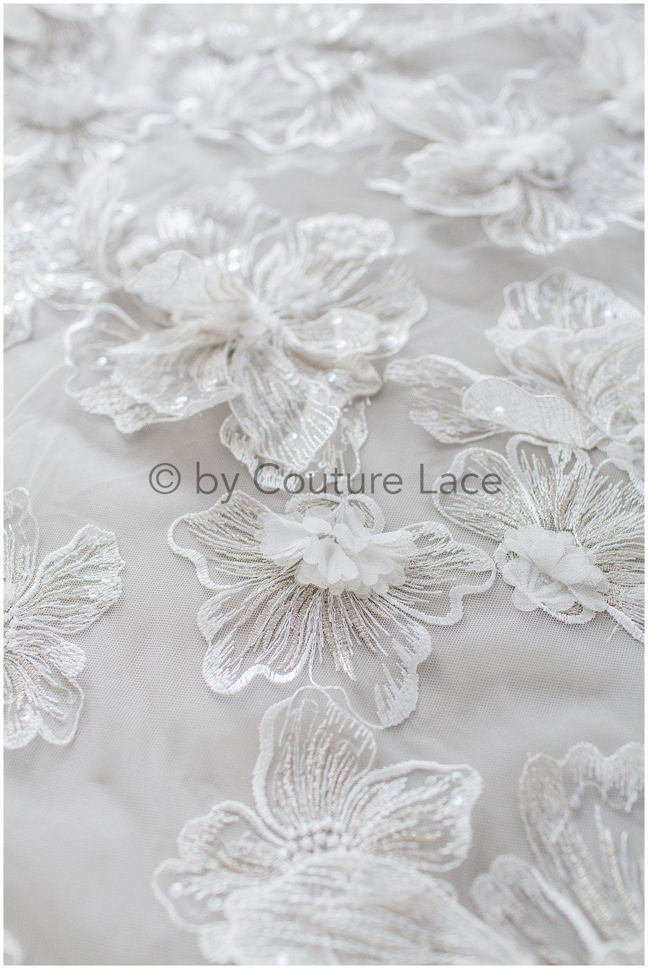 Wunderschöner 3D Blüten Spitzenstoff Off-White Silber/ Hochzeitskleid Spitze/ Blumenspitze/ Brautspitze// L19-225