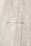 3D Blumen Spitzenstoff Off-White/ Braut Perlen Spitzenstoff/ romantischer Spitzenstoff mit 3D Blumen/ Hochzeit Spitzenstoff// L19-205