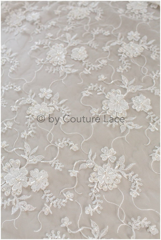 3D Blumen Spitzenstoff Off-White/ Braut Perlen Spitzenstoff/ romantischer Spitzenstoff mit 3D Blumen/ Hochzeit Spitzenstoff// L19-205
