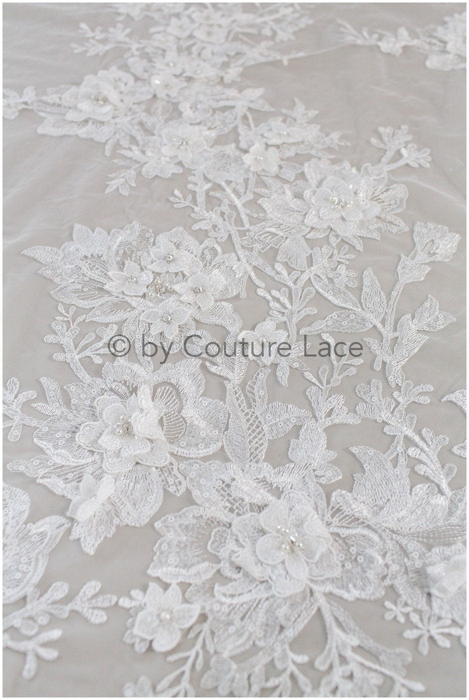 3D Blumen Spitzenstoff/ Braut Spitzenstoff Off-White/ romantischer Blumen Spitzenstoff mit 3D Blumen/ Hochzeit Spitzenstoff// L19-211