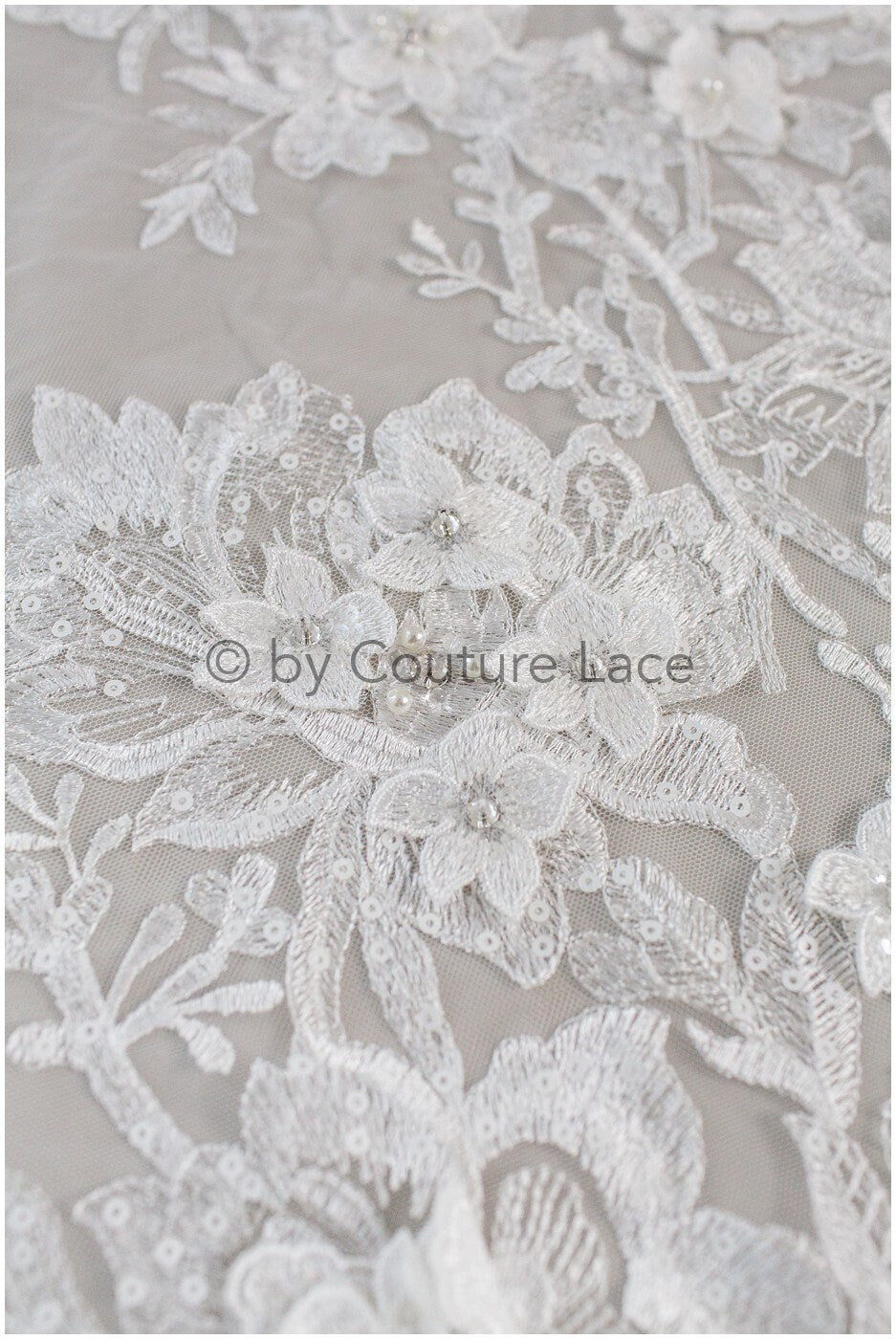 3D Blumen Spitzenstoff/ Braut Spitzenstoff Off-White/ romantischer Blumen Spitzenstoff mit 3D Blumen/ Hochzeit Spitzenstoff// L19-211