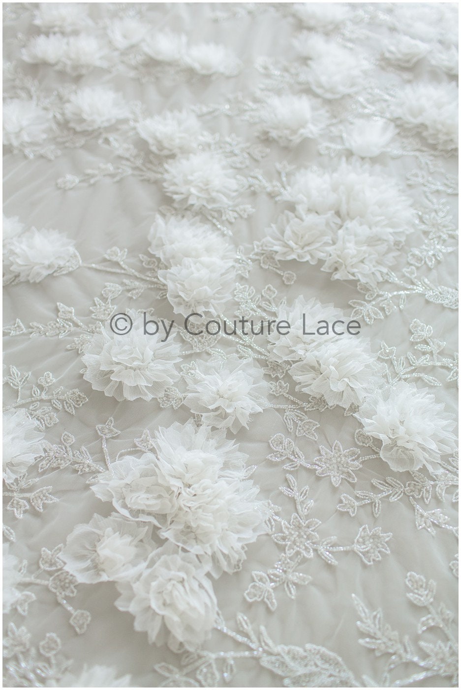 3D Blumen Spitzenstoff/ Braut Spitzenstoff/ romantischer Blumen Spitzenstoff mit 3D Blumen/ Hochzeit Spitzenstoff// L19-253