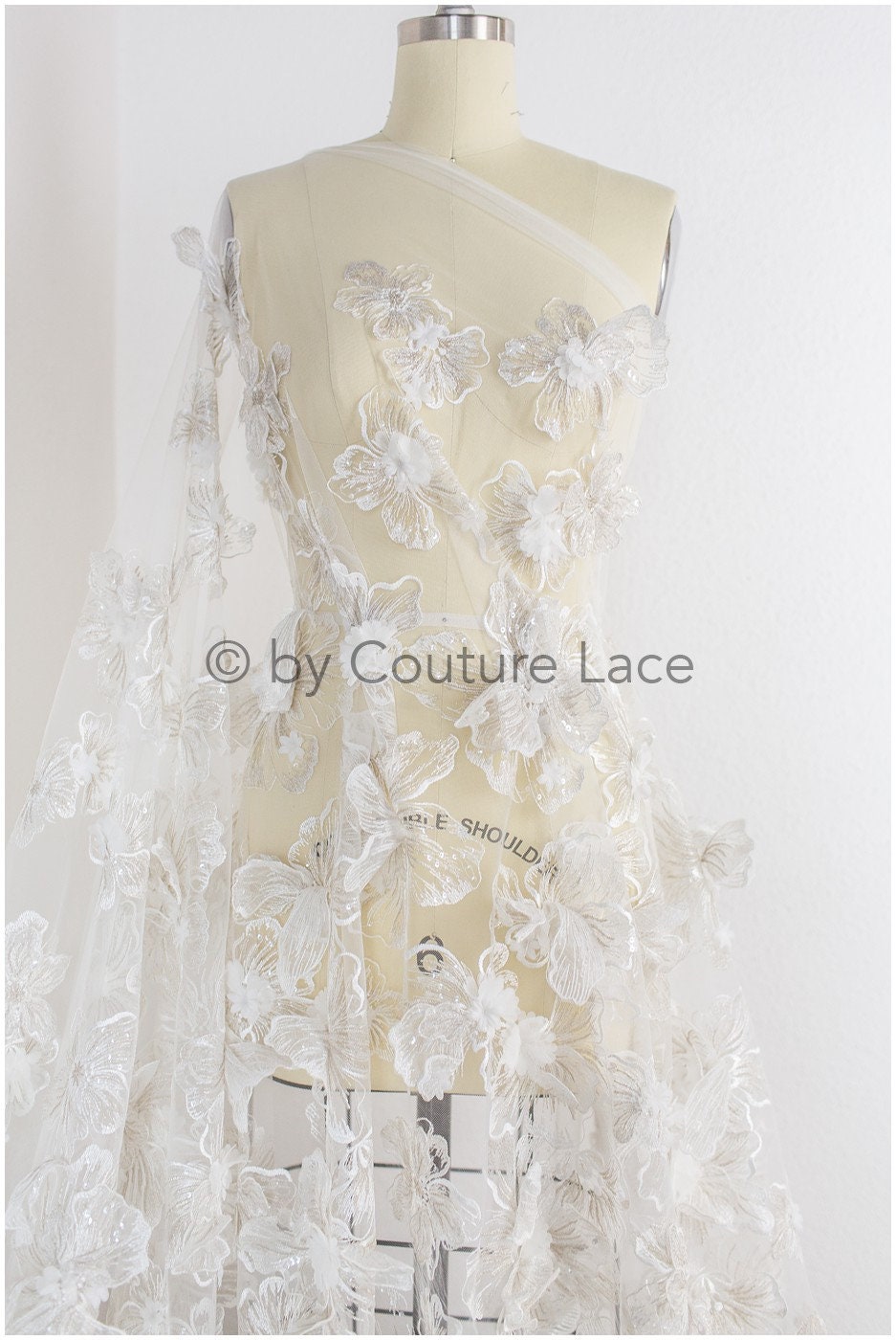 Wunderschöner 3D Blüten Spitzenstoff Off-White Silber/ Hochzeitskleid Spitze/ Blumenspitze/ Brautspitze// L19-225