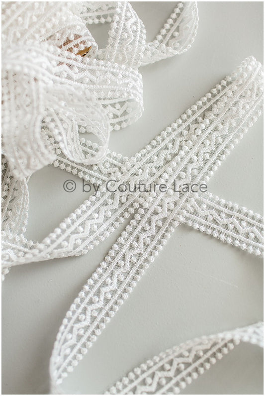 Boho bridal lace trim off-white/ Boho lace trim/ Lace veil/ Bridal lace trim// T19-072